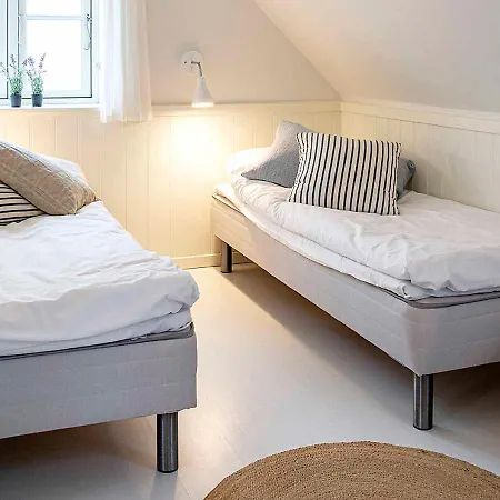 Hjerting מלון 3*